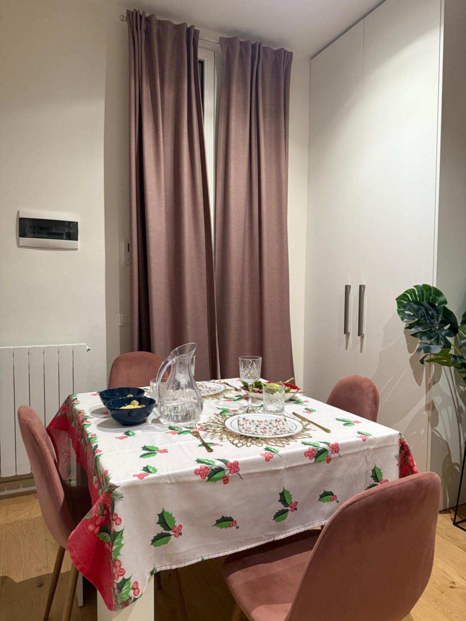 Peony House - 10 Min Duomo Apartment Milan Luaran gambar